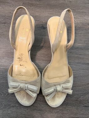 kate spade Metallic Bow Slingback Sandals in Champagne